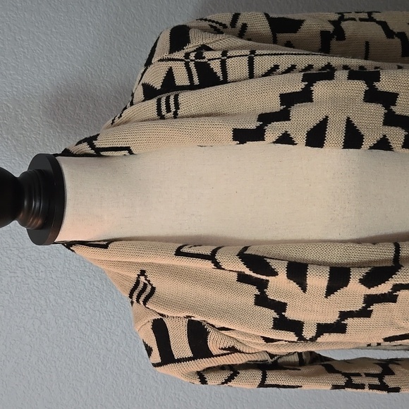 WINDSOR Open Front Waterfall Cardigan Aztec Boho Tribal Cream Black sz Medium - Picture 2 of 11